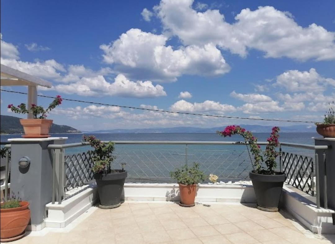 Lina'S Sea View Apartments Liménas Eksteriør bilde